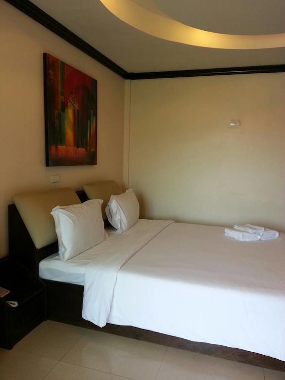 Safe House Hostel Patong Zimmer foto